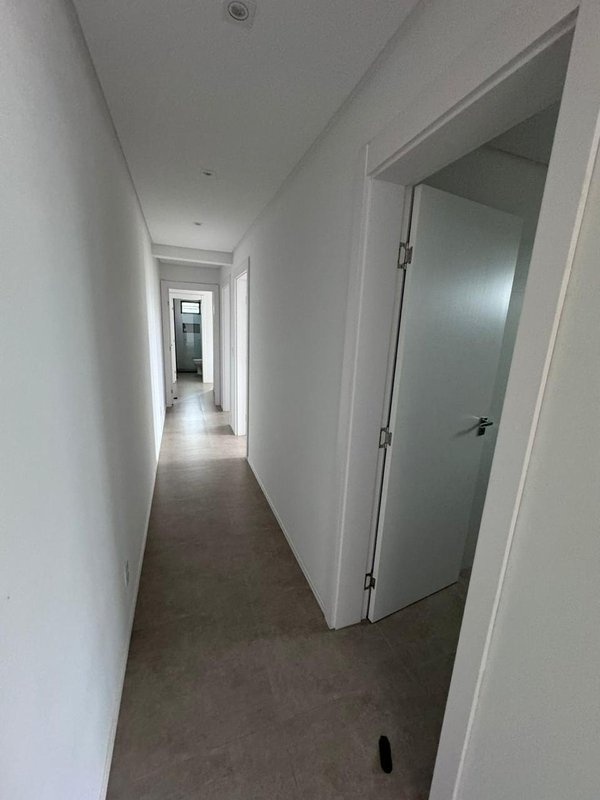 APARTAMENTO COM 1 SUÍTE MAIS 2 DORMITÓRIOS NA ÁGUAS CLARAS - Brusque - 