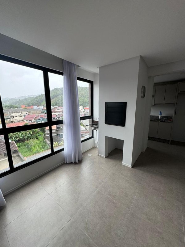 APARTAMENTO COM 1 SUÍTE MAIS 2 DORMITÓRIOS NA ÁGUAS CLARAS - Brusque - 