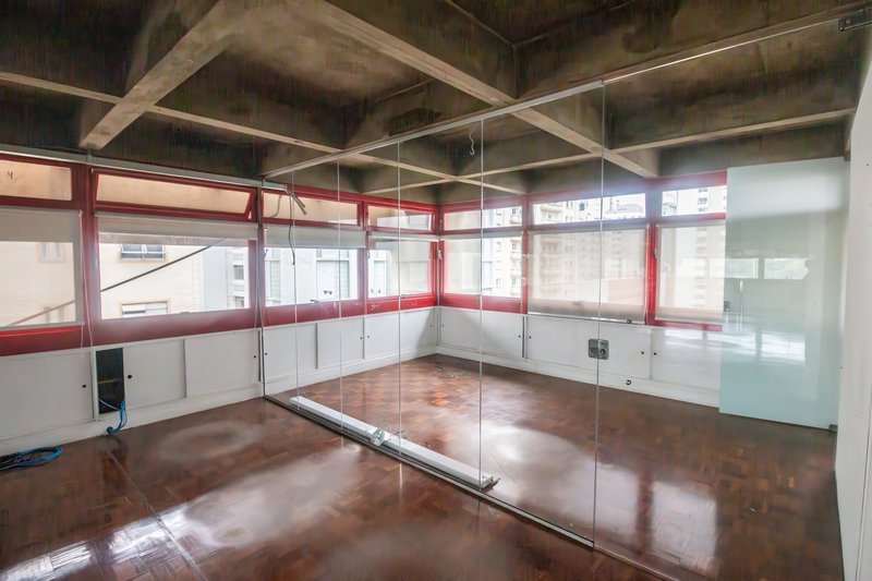 ALUGA-SE LAJE COMERCIAL 230M2 - JARDIM PAULISTA - IDEAL PARA IMPRESSIONAR O SEU CLIENTE!! Avenida Nove de Julho São Paulo - 