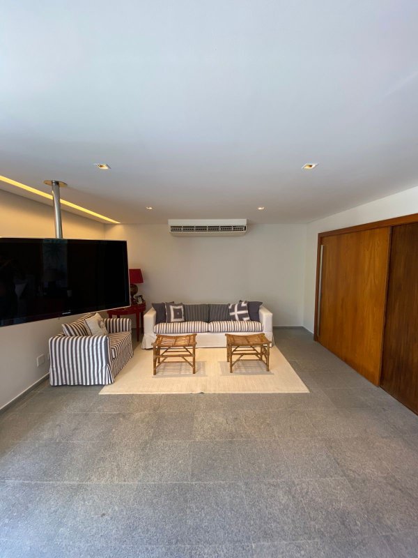 Luxo e Exclusividade no Condomínio Marina Guarujá Píer Privado para Barcos de até 100 Pés - Guarujá - 