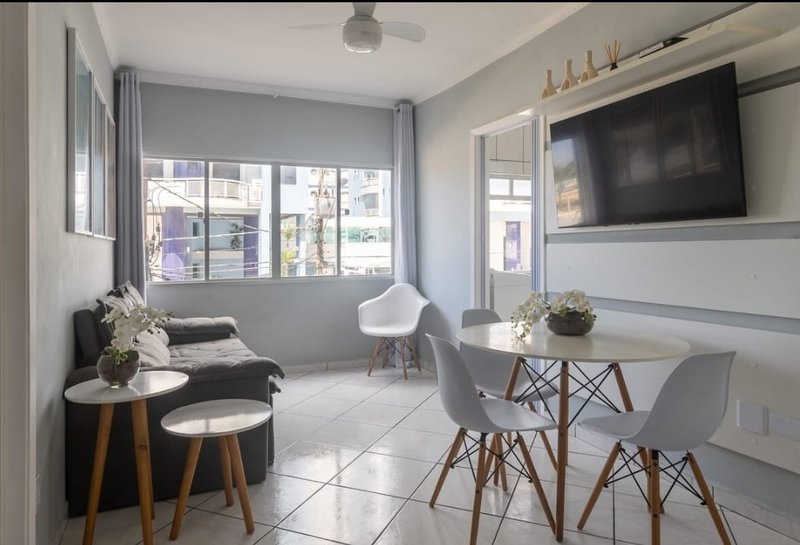Apartamento com Vista para o Mar Mobiliado Avenida Presidente Kennedy Praia Grande - 