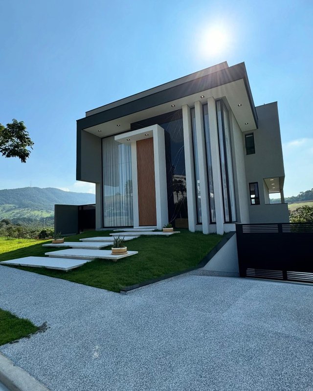CASA COM LUXO, SOFISTICAÇÃO E VISTA PRIVILEGIADA! Avenida Engenheiro Tasso Pinheiro Jundiaí - 