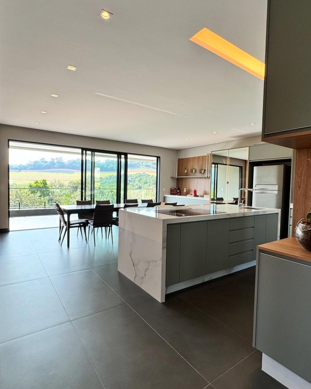 CASA COM LUXO, SOFISTICAÇÃO E VISTA PRIVILEGIADA! Avenida Engenheiro Tasso Pinheiro Jundiaí - 