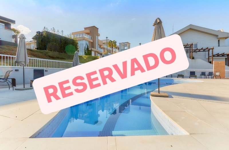 Casa Cond Clube, 150m2, 04 quartos (02 suítes), Jardim, 03 vagas, piscina, ar-condicionado Estrada das Olarias Curitiba - 