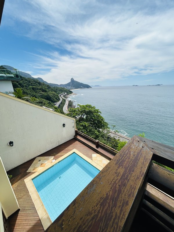 Mansão no Joá com vista para o Mar - Rio de Janeiro - 