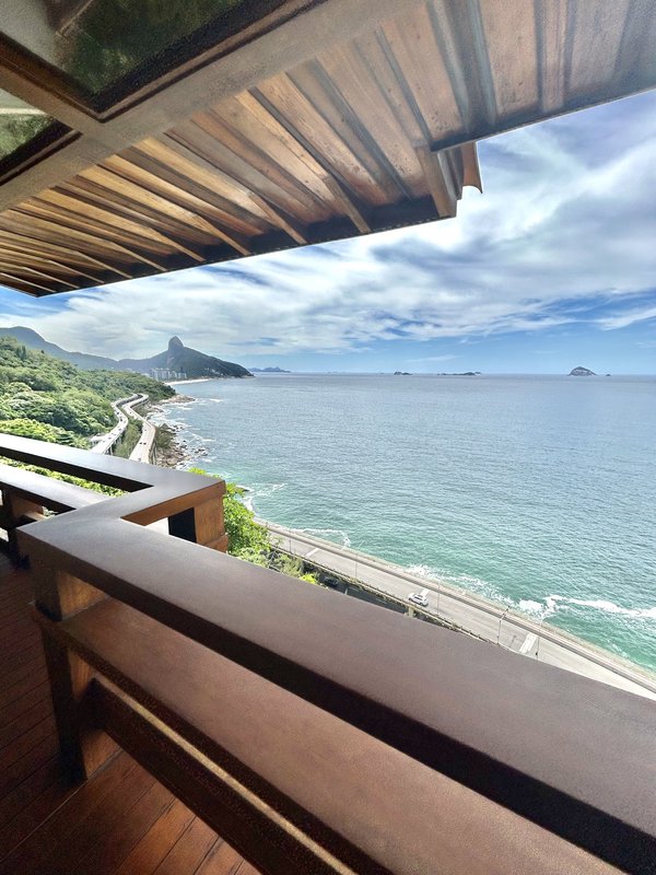 Mansão no Joá com vista para o Mar - Rio de Janeiro - 