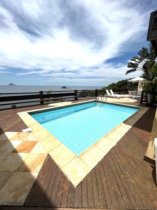 Mansão no Joá com vista para o Mar - Rio de Janeiro - 