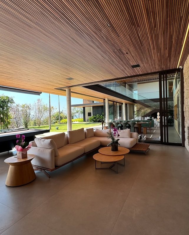 EXCLUSIVIDADE E SOFISTICAÇÃO NA FAZENDA DA GRAMA – 2.000M² DE PURO LUXO! Avenida Fazenda da Grama Itupeva - 