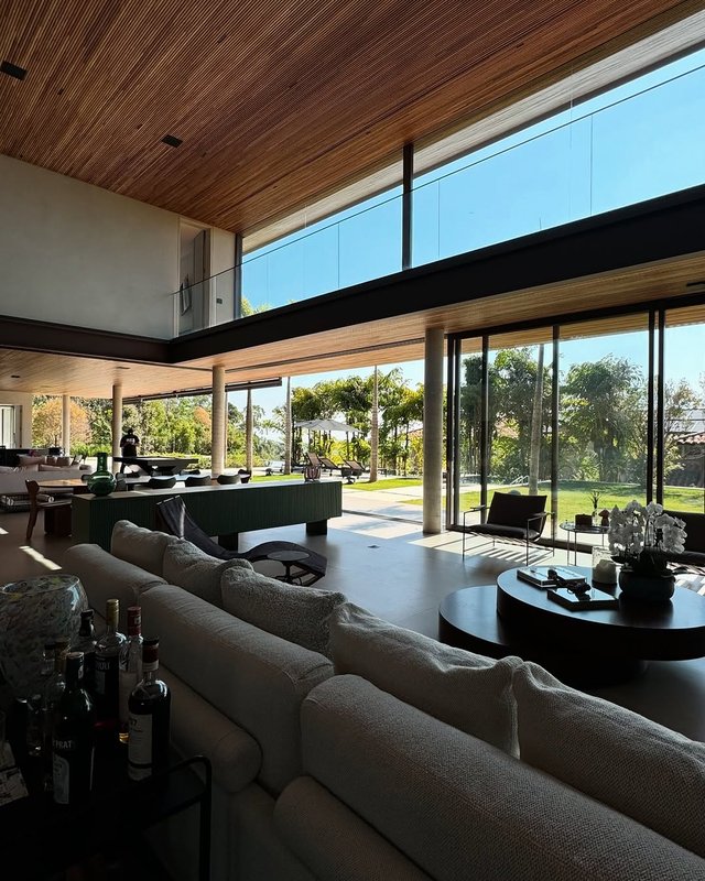 EXCLUSIVIDADE E SOFISTICAÇÃO NA FAZENDA DA GRAMA – 2.000M² DE PURO LUXO! Avenida Fazenda da Grama Itupeva - 