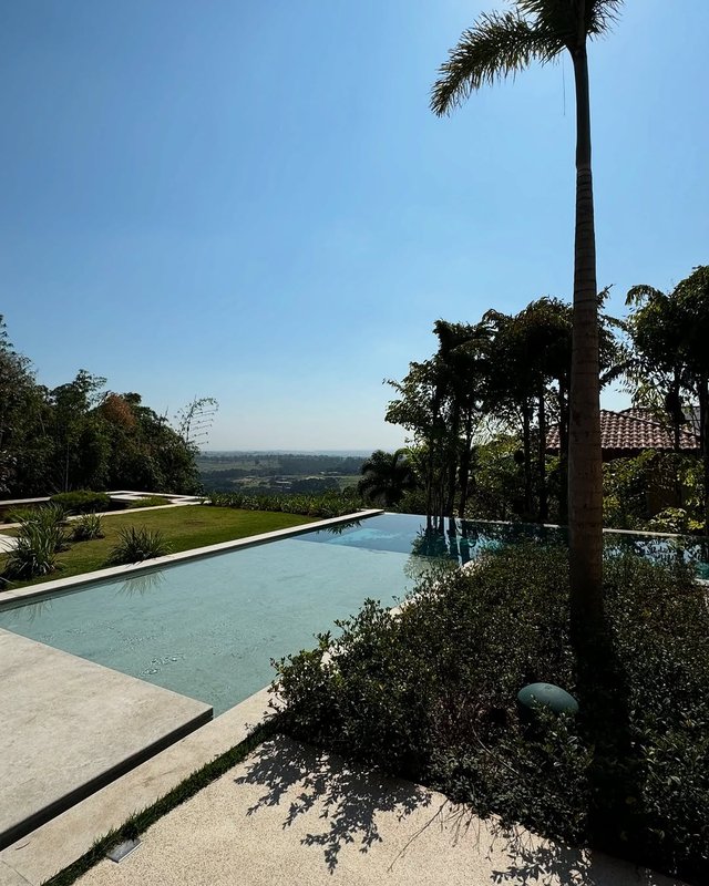 EXCLUSIVIDADE E SOFISTICAÇÃO NA FAZENDA DA GRAMA – 2.000M² DE PURO LUXO! Avenida Fazenda da Grama Itupeva - 
