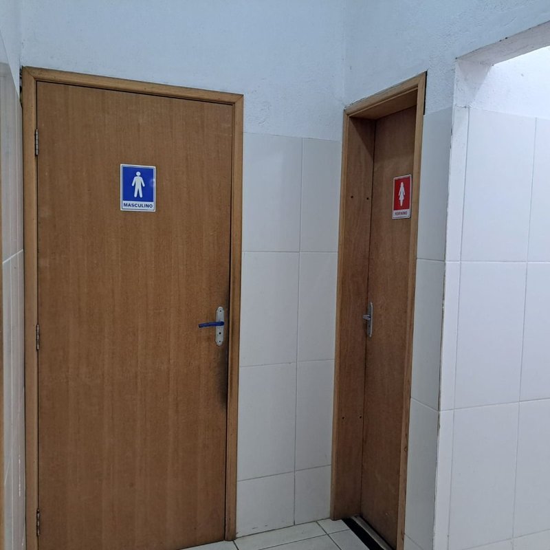 Galpão comercial com mezanino e amplo terreno - Mogi das Cruzes - 