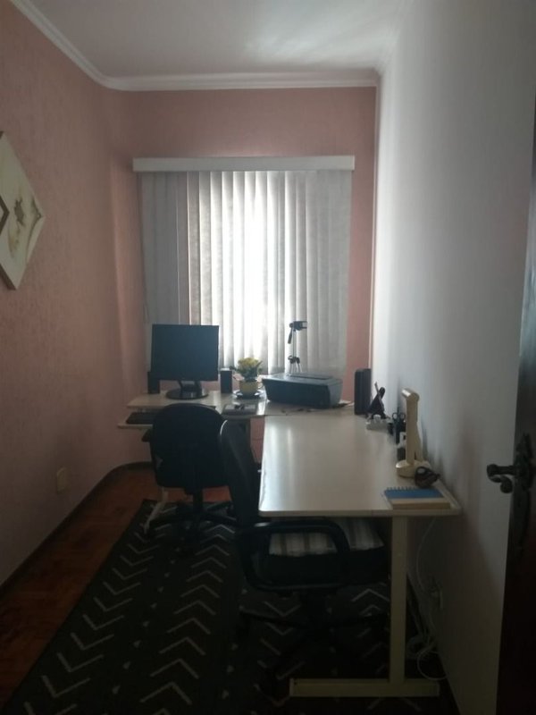 Casa térrea com 03 dormitórios, suíte com banheira, ampla cozinha - Mogi das Cruzes - 
