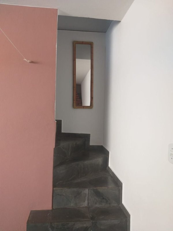 Casa térrea com 03 dormitórios, suíte com banheira, ampla cozinha - Mogi das Cruzes - 