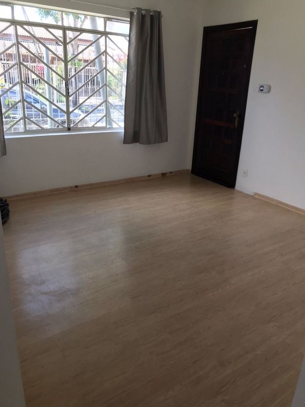 Casa térrea no Vila Rubens com 02 dormitórios, sala, cozinha e banheiro - Mogi das Cruzes - 