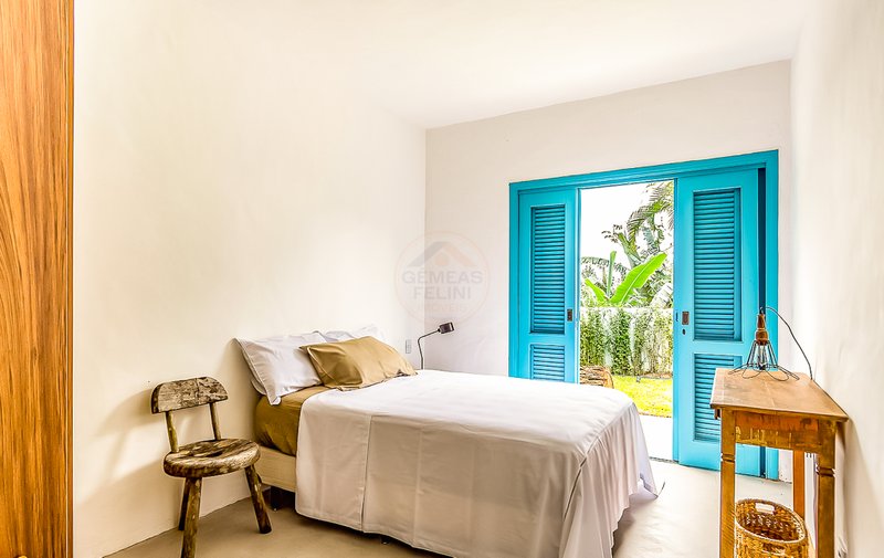 Casa com Vista Deslumbrante para o Mar na Praia de Juquehy -  À VENDA - São Sebastião - 
