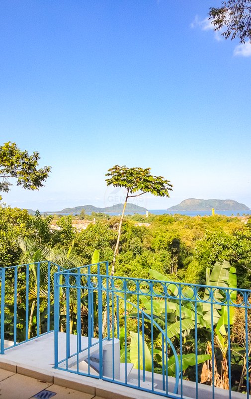 Casa com Vista Deslumbrante para o Mar na Praia de Juquehy -  À VENDA - São Sebastião - 