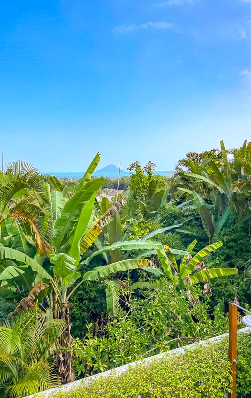 Casa com Vista Deslumbrante para o Mar na Praia de Juquehy -  À VENDA - São Sebastião - 