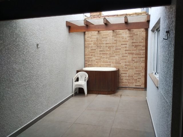 Lindo Sobrado em Condomínio Fechado na Vila Oliveira com 03 dormitórios - Mogi das Cruzes - 