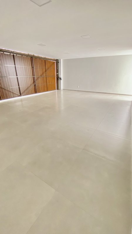 CASA DE ALTO PADRÃO COM 3 SUÍTES NO JARDIM MALUCHE - Brusque - 