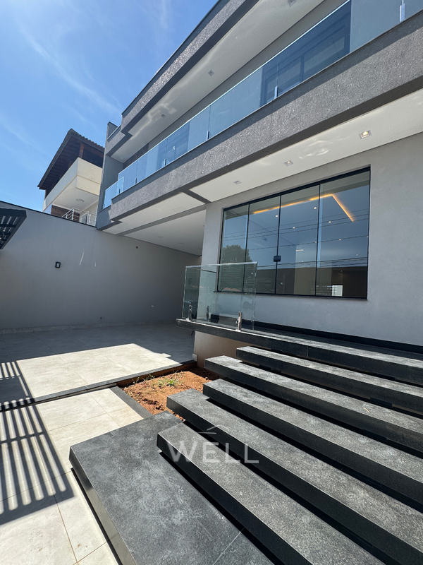 Casa recém construída no Parque dos Pássaros em SBC 04 suítes 346M2 - São Bernardo do Campo - 