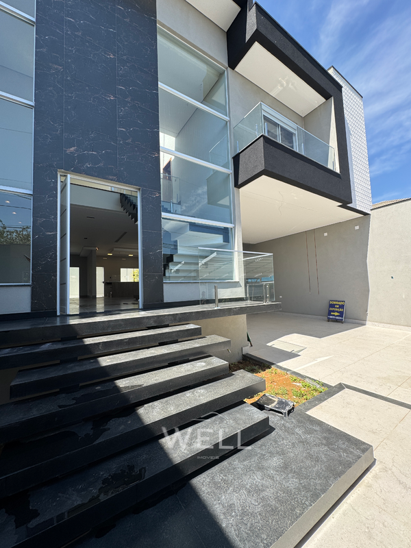 Casa recém construída no Parque dos Pássaros em SBC 04 suítes 346M2 - São Bernardo do Campo - 