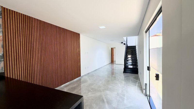 LINDA CASA EM ATIBAIA - Atibaia - 