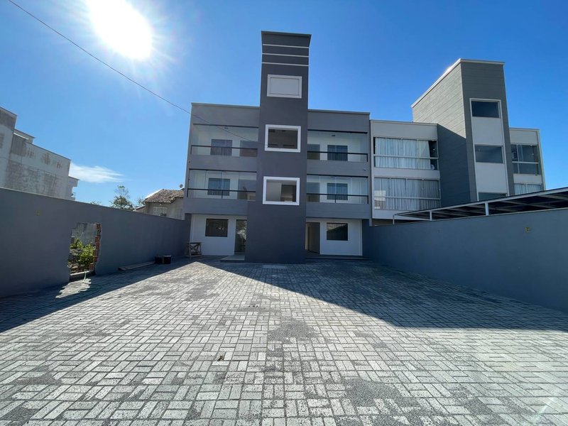 Apartamento térreo com 2 quartos, Bairro Santa Regina - Camboriú-SC Rua Londres Camboriú - 