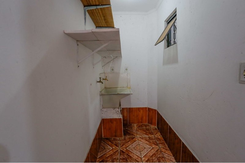 Casa Á venda no Jardim Bertanha, 243m - R$ 537.000 - 4 Dormitórios- 2 Suítes - Sorocaba SP Rua Abdalla Tebet Sorocaba - 