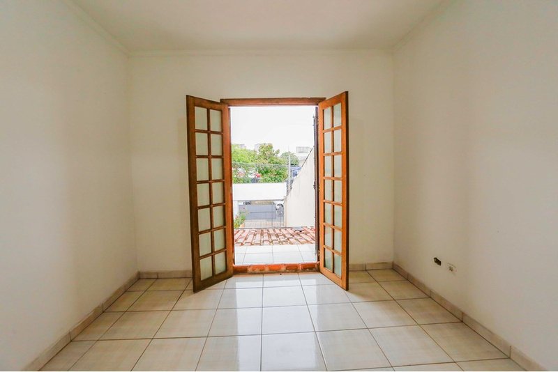 Casa Á venda no Jardim Bertanha, 243m - R$ 537.000 - 4 Dormitórios- 2 Suítes - Sorocaba SP Rua Abdalla Tebet Sorocaba - 