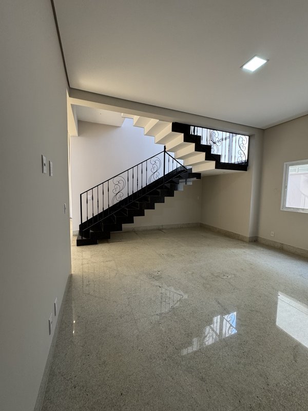 Sobrado à venda no Portal da Mata Residencial - Sinop - 