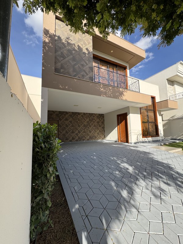 Sobrado à venda no Portal da Mata Residencial - Sinop - 