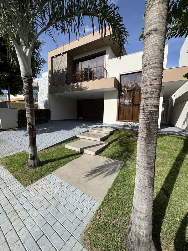 Sobrado à venda no Portal da Mata Residencial - Sinop - 