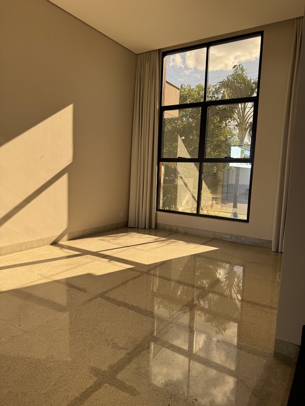 Sobrado à venda no Portal da Mata Residencial - Sinop - 