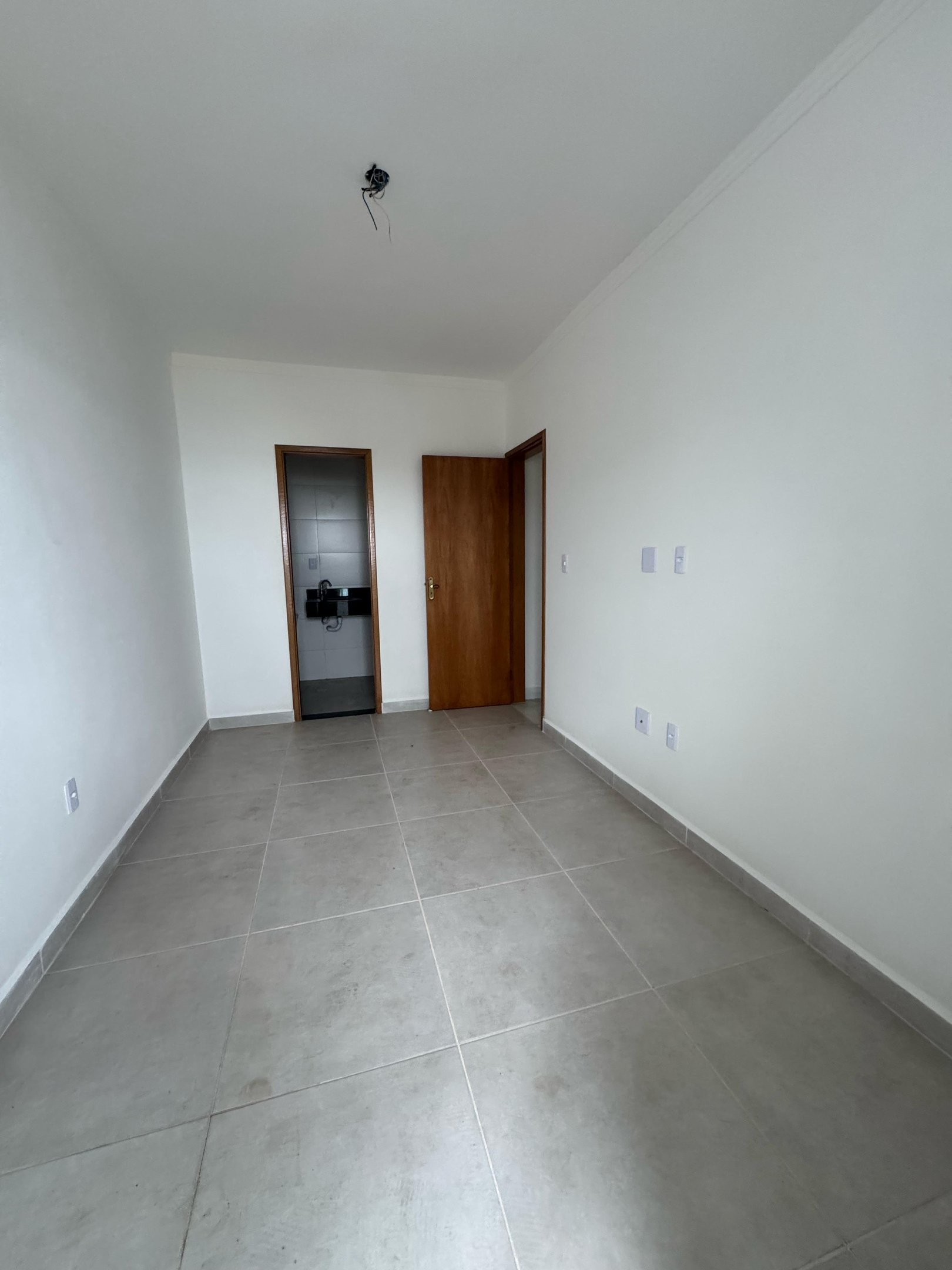 Apartamento à venda com 3 quartos, 102m² - Foto 2