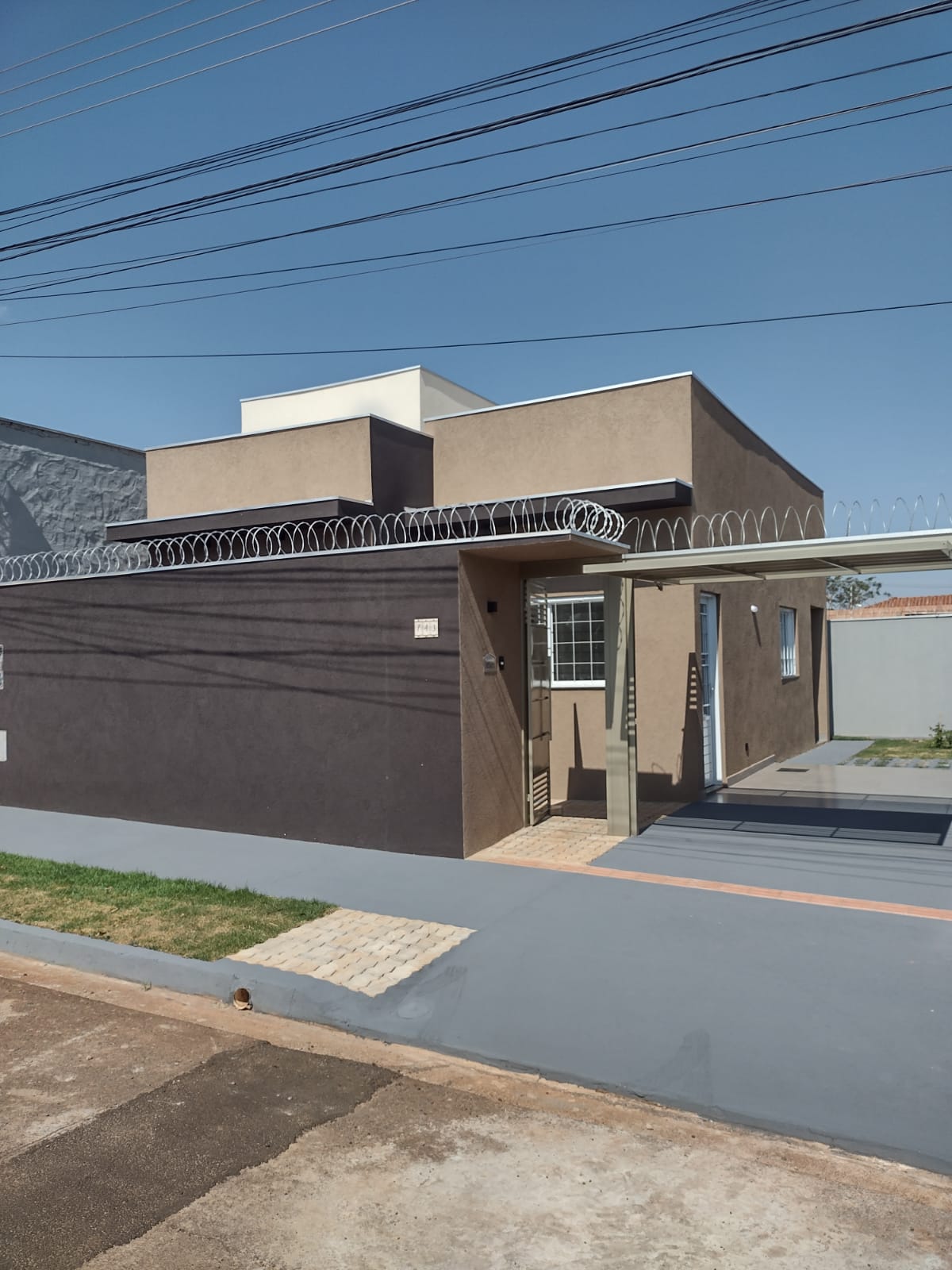 Casa t&eacute;rrea - 2 quartos sendo 1 suite Rua Guenka Kosuke Campo Grande - 