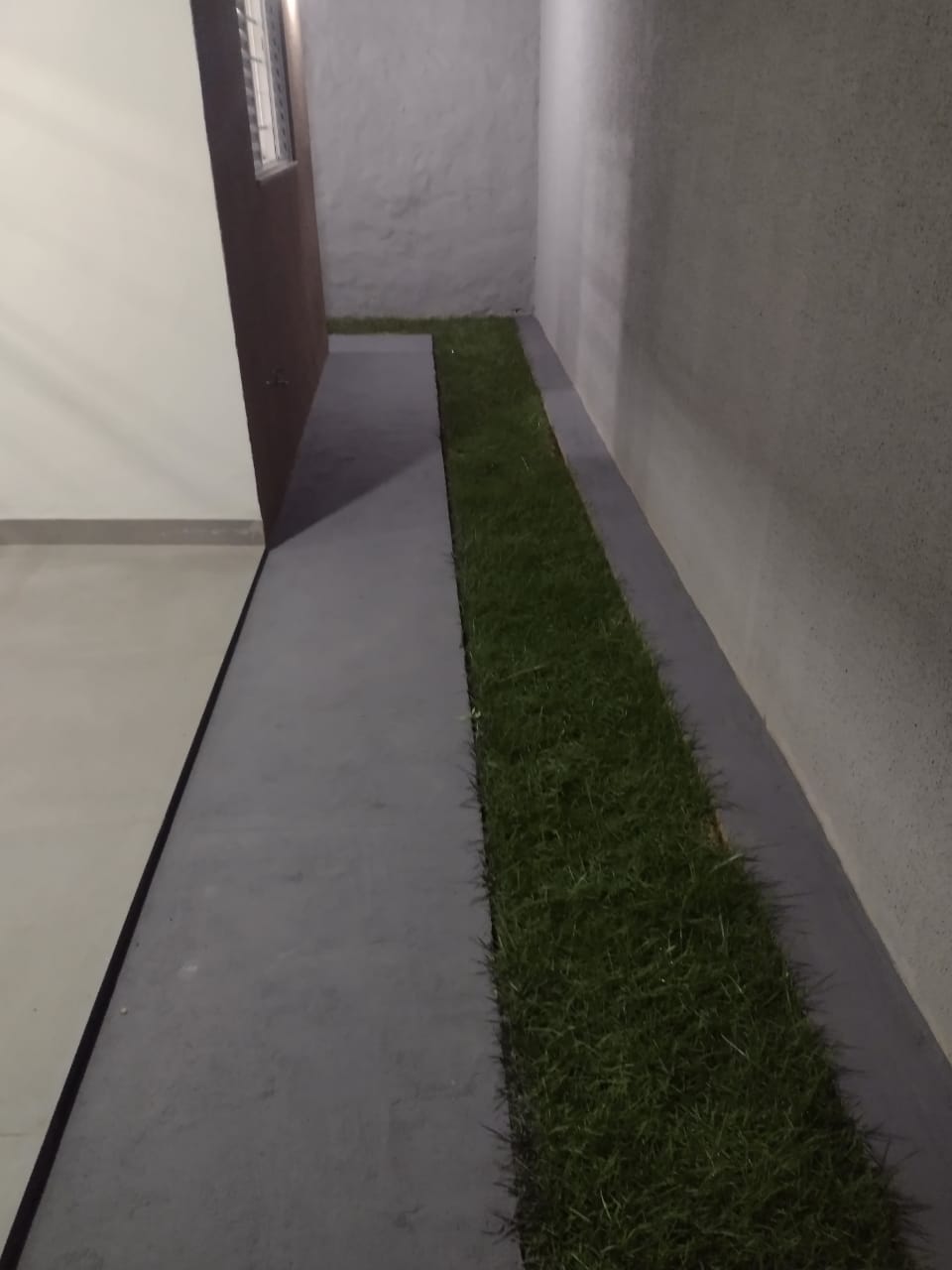 Casa t&eacute;rrea - 2 quartos sendo 1 suite Rua Guenka Kosuke Campo Grande - 