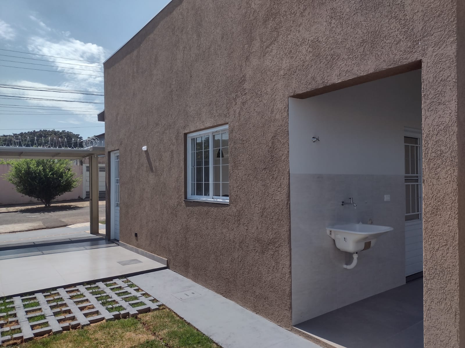 Casa t&eacute;rrea - 2 quartos sendo 1 suite Rua Guenka Kosuke Campo Grande - 