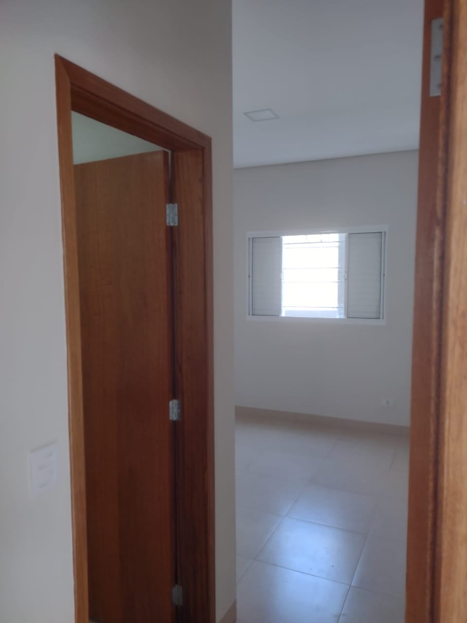 Casa t&eacute;rrea - 2 quartos sendo 1 suite Rua Guenka Kosuke Campo Grande - 