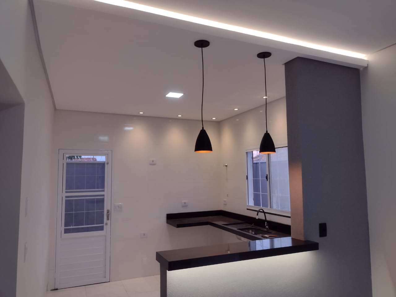 Casa t&eacute;rrea - 2 quartos sendo 1 suite Rua Guenka Kosuke Campo Grande - 