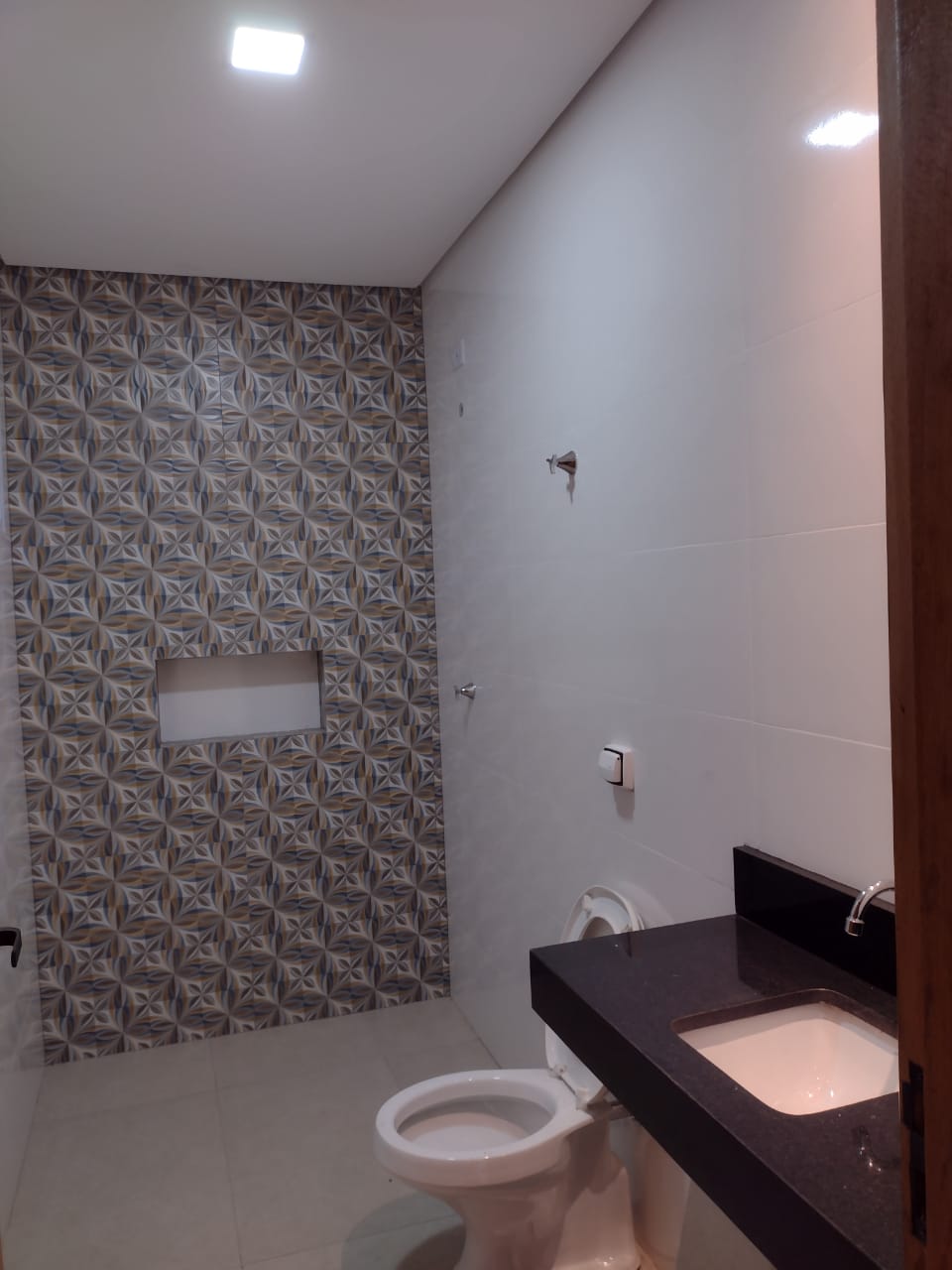 Casa t&eacute;rrea - 2 quartos sendo 1 suite Rua Guenka Kosuke Campo Grande - 