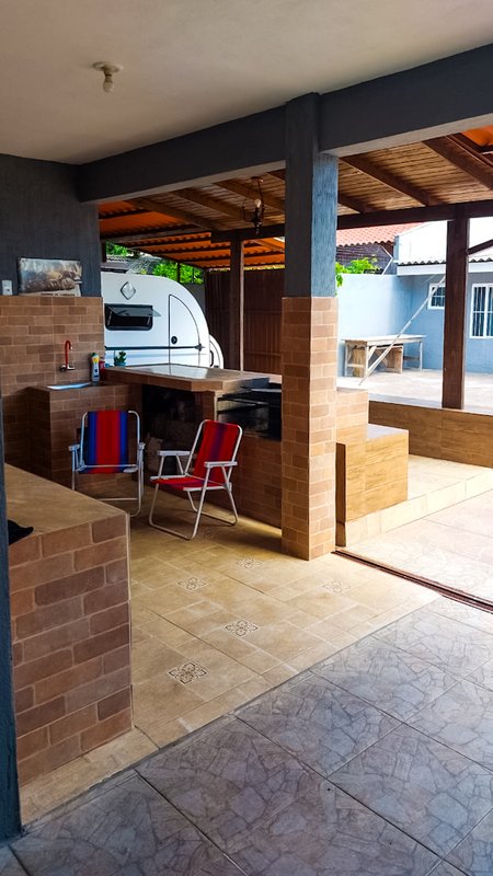 Casa com 4 dormitórios e edícula próximo a Av Baltazar De Oliveira Garcia Rua Professor Álvaro Barcellos Ferreira  Porto Alegre - 