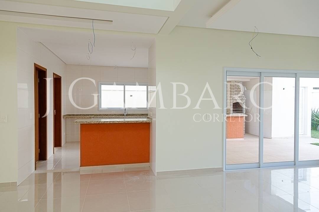 Casa à venda com 3 quartos, 300m² - Foto 5
