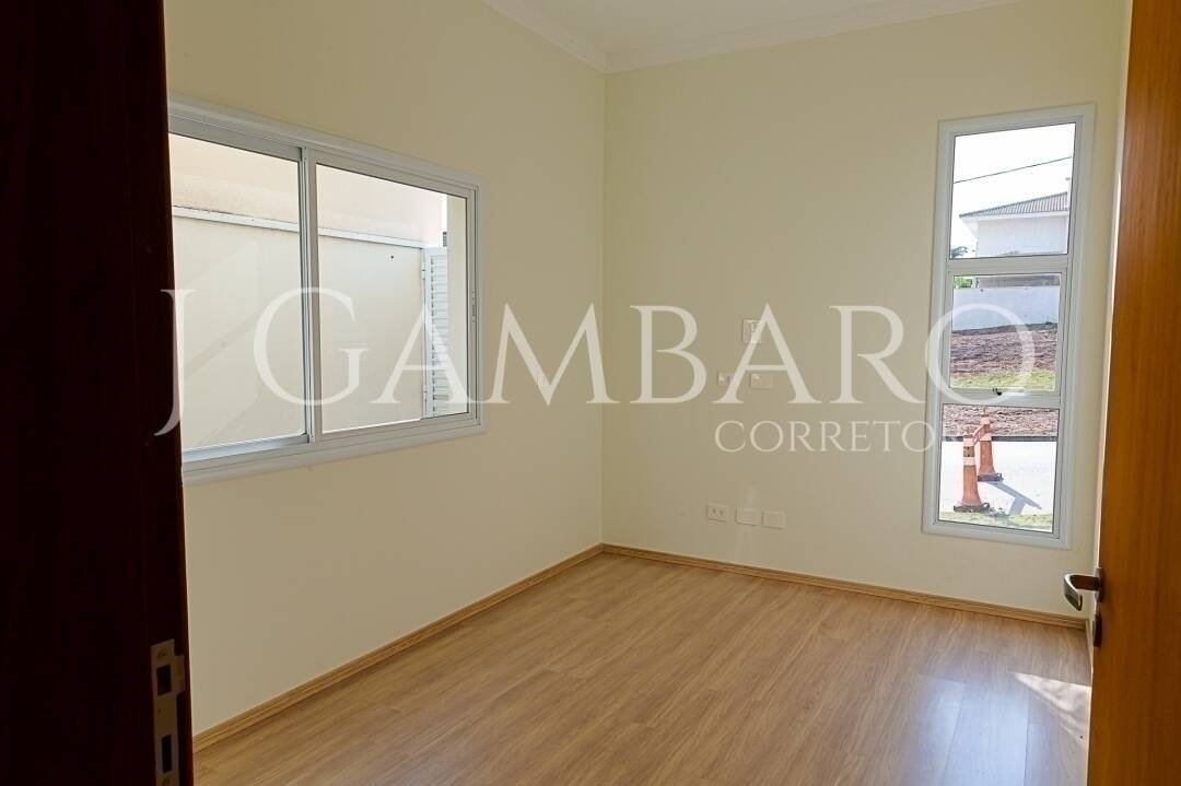 Casa à venda com 3 quartos, 300m² - Foto 7