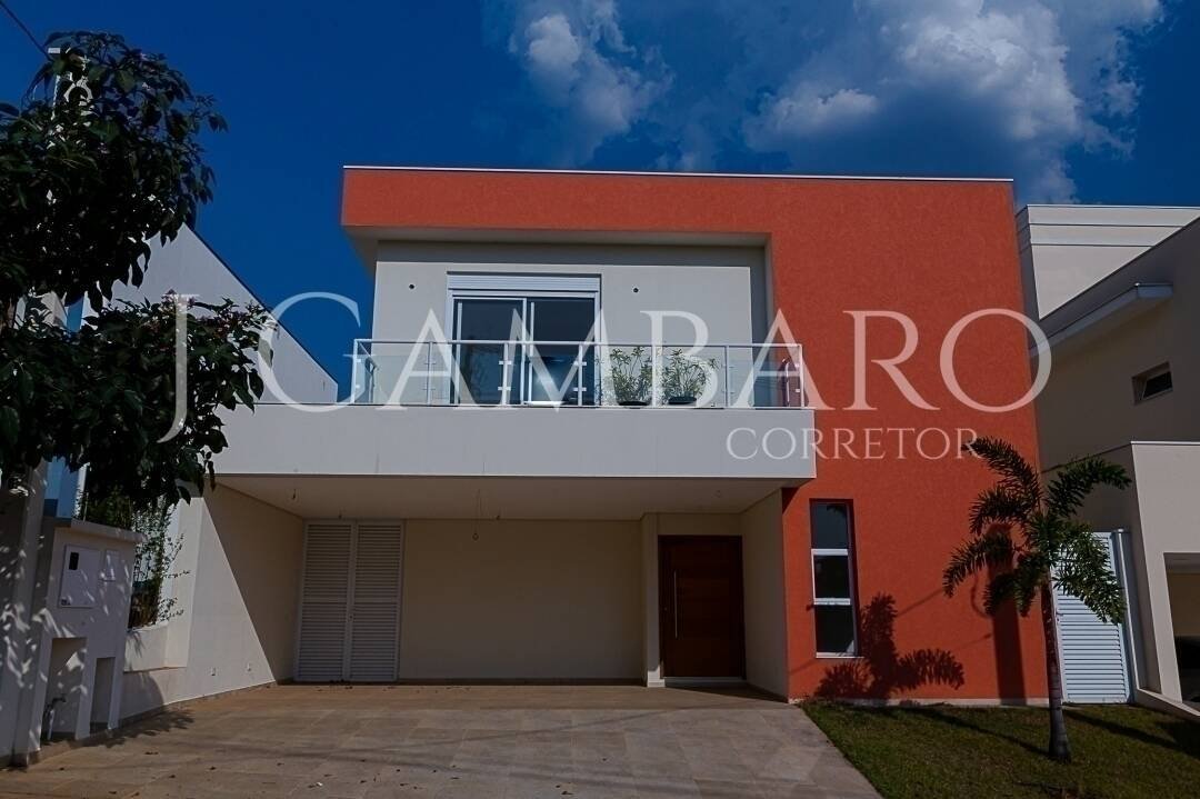 Casa à venda com 3 quartos, 300m² - Foto 1