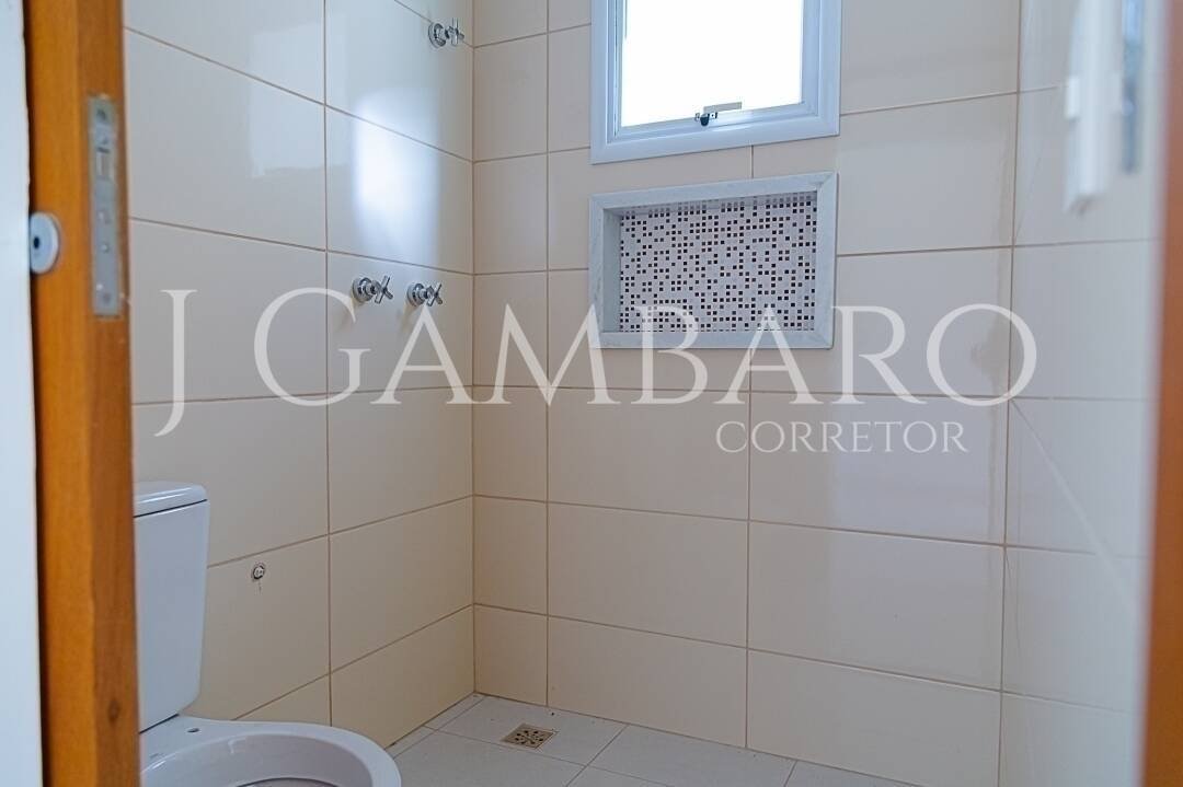 Casa à venda com 3 quartos, 300m² - Foto 4