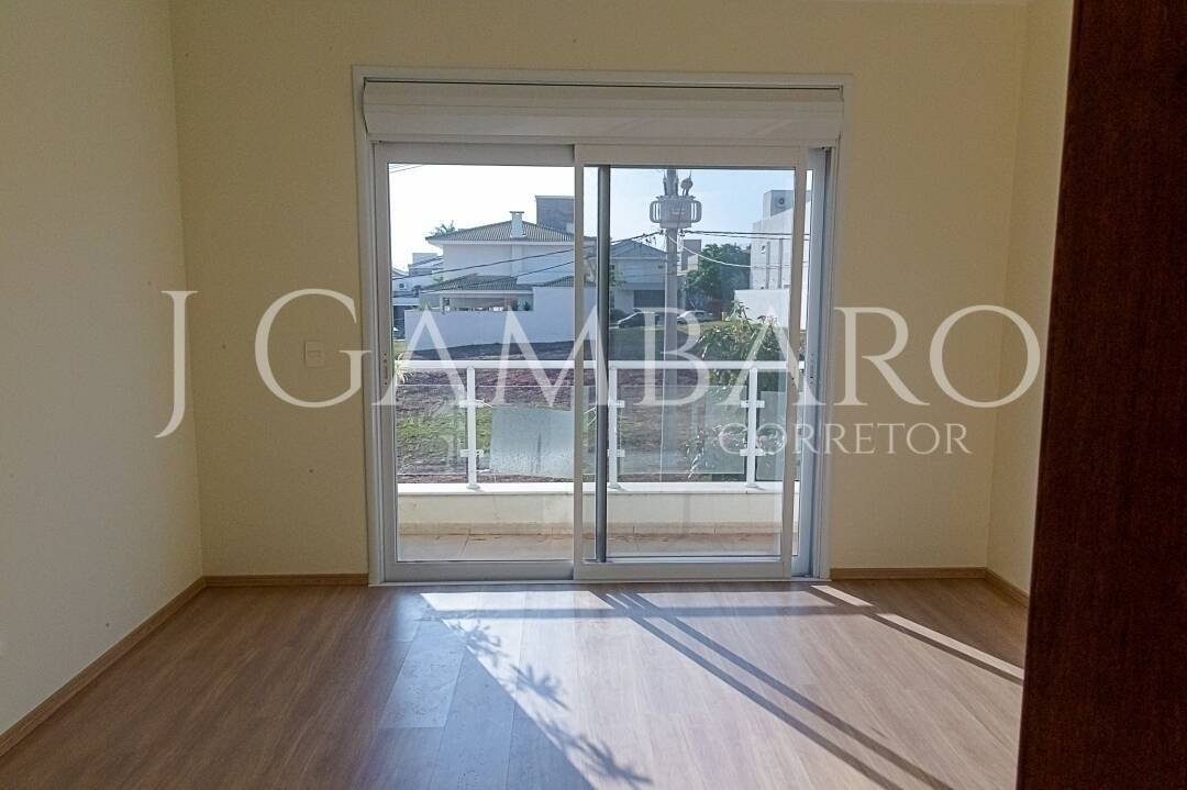 Casa à venda com 3 quartos, 300m² - Foto 35