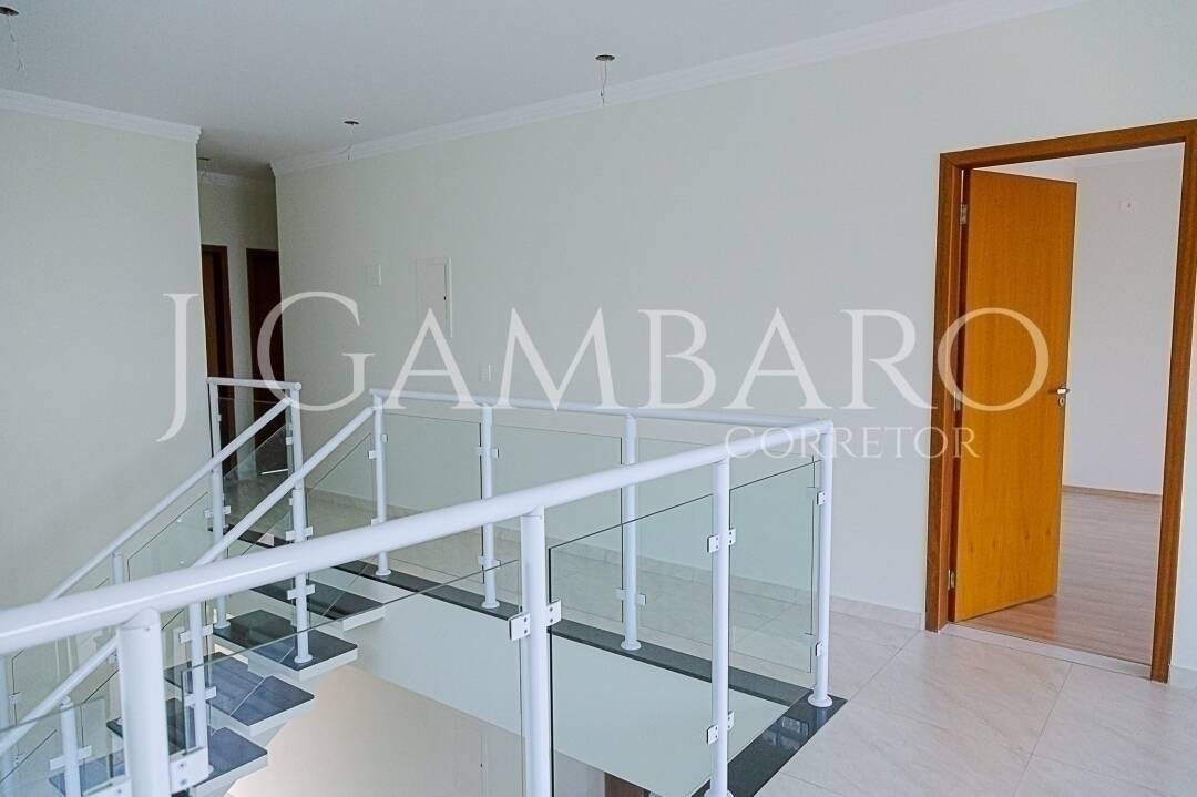 Casa à venda com 3 quartos, 300m² - Foto 18
