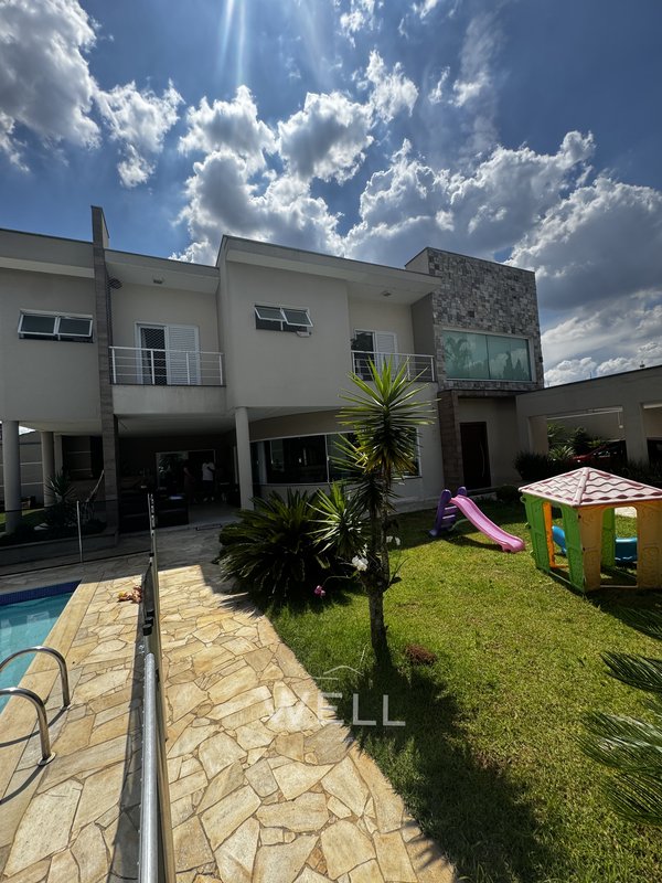 Casa de esquina com mais de 600m2 à venda no Parque dos Pássaros em SBC - São Bernardo do Campo - 