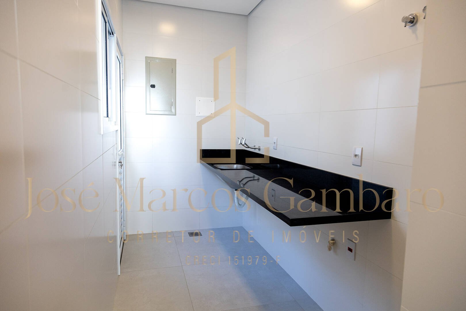 Casa de Condomínio à venda com 3 quartos, 360m² - Foto 9