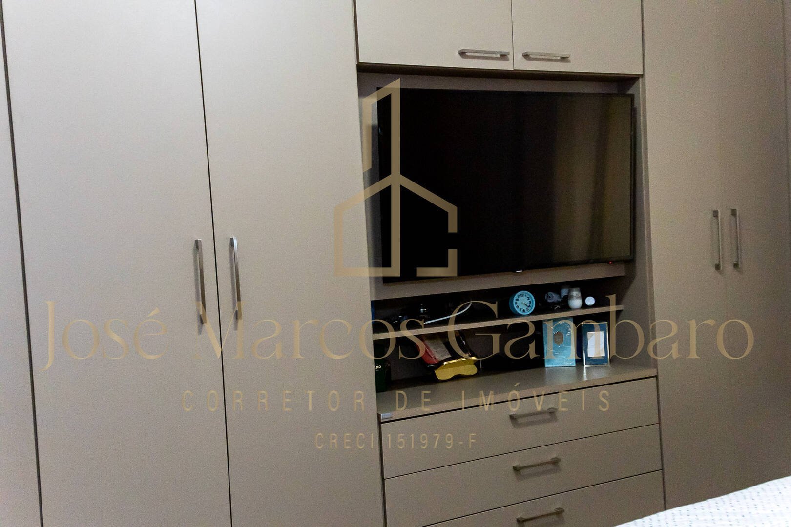 Casa à venda com 3 quartos, 250m² - Foto 14